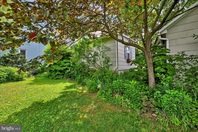 536 W HIGH ST, Manheim, PA 17545