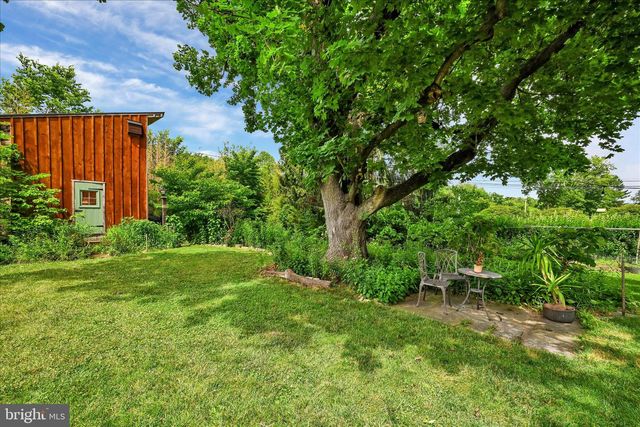 536 W HIGH ST, Manheim, PA 17545
