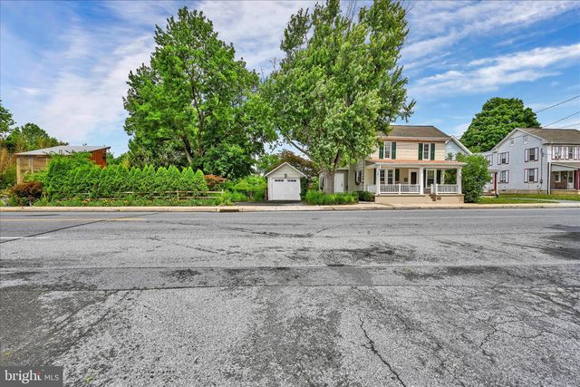 536 W HIGH ST, Manheim, PA 17545