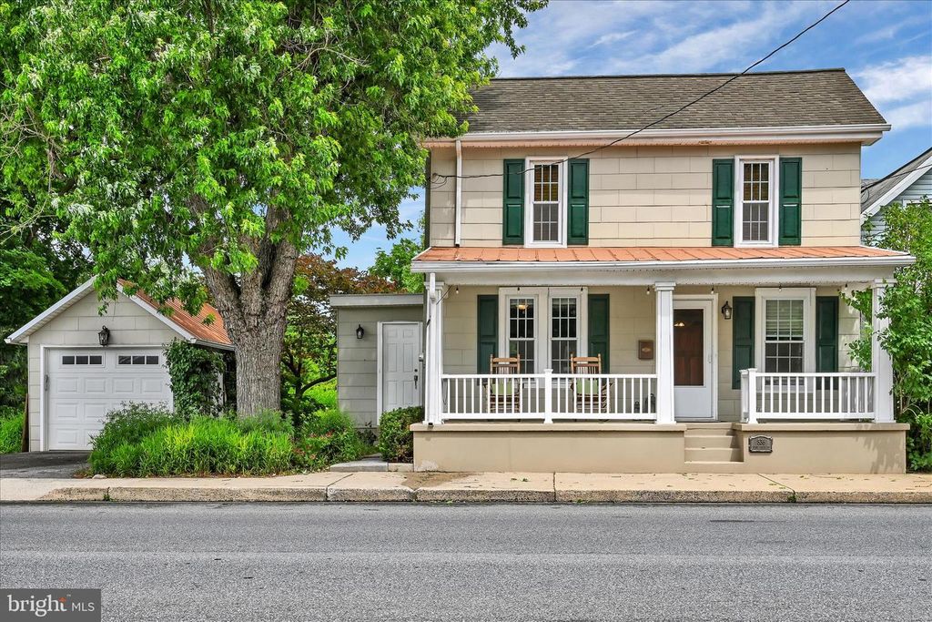 536 W HIGH ST, Manheim, PA 17545