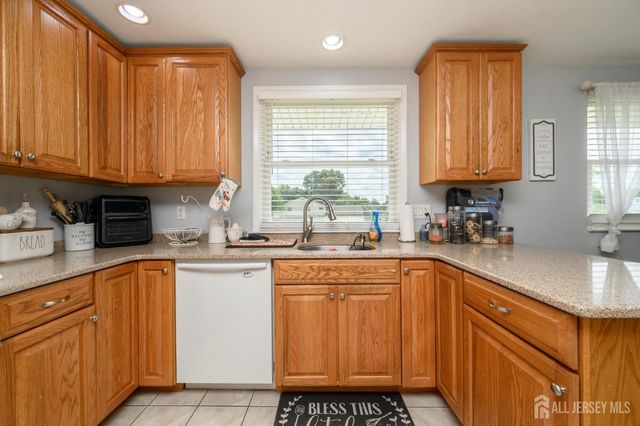 326 Harrison Avenue, Beverly, NJ 08010