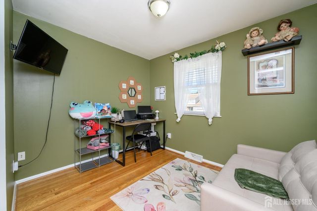 326 Harrison Avenue, Beverly, NJ 08010