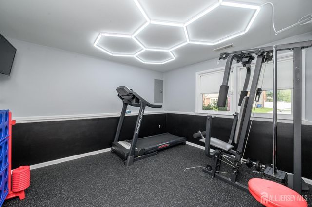 326 Harrison Avenue, Beverly, NJ 08010