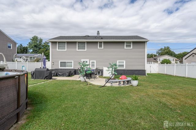 326 Harrison Avenue, Beverly, NJ 08010