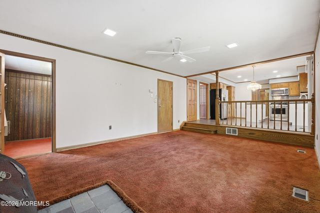 7 Oakland Road, Old Bridge, NJ 08857