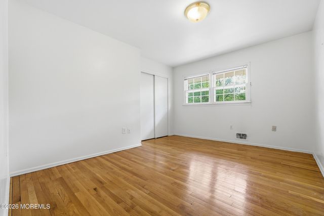 7 Oakland Road, Old Bridge, NJ 08857