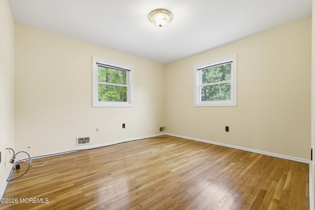 7 Oakland Road, Old Bridge, NJ 08857