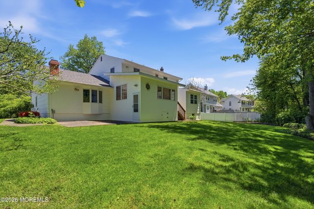 7 Oakland Road, Old Bridge, NJ 08857