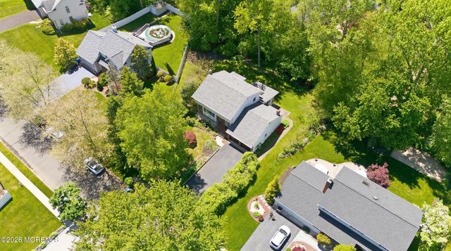 7 Oakland Road, Old Bridge, NJ 08857