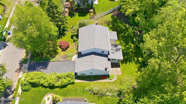7 Oakland Road, Old Bridge, NJ 08857