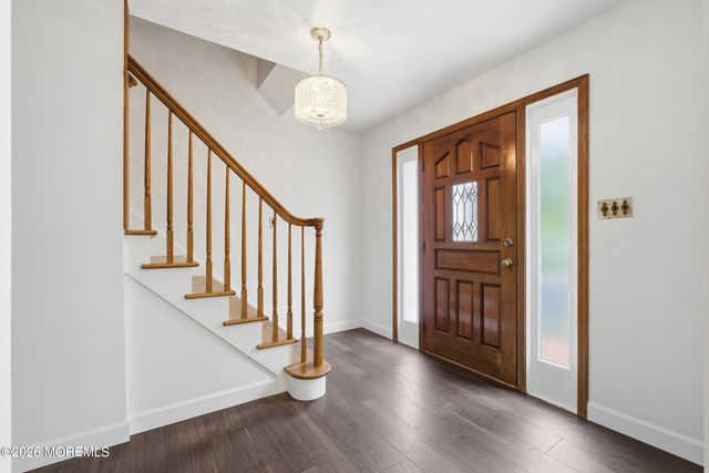 7 Oakland Road, Old Bridge, NJ 08857