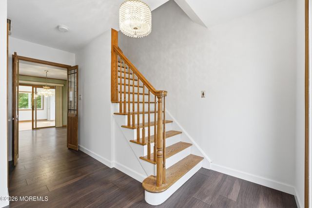 7 Oakland Road, Old Bridge, NJ 08857