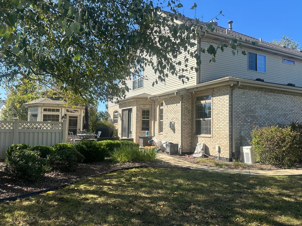 1690 Edmonds Avenue, New Lenox, IL 60451 — photo 2