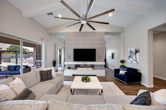 10420 E TRILLIUM Avenue, Mesa, AZ 85212