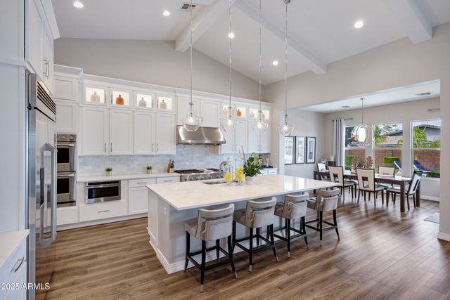 10420 E TRILLIUM Avenue, Mesa, AZ 85212