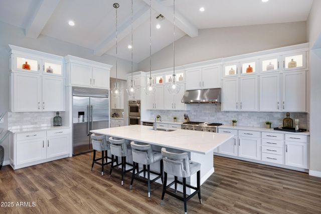 10420 E TRILLIUM Avenue, Mesa, AZ 85212