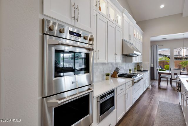 10420 E TRILLIUM Avenue, Mesa, AZ 85212