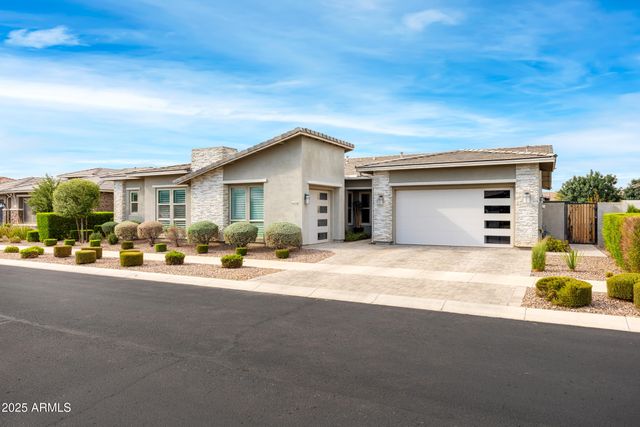 10420 E TRILLIUM Avenue, Mesa, AZ 85212