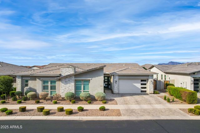 10420 E TRILLIUM Avenue, Mesa, AZ 85212