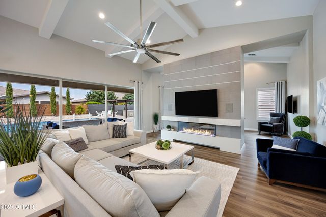 10420 E TRILLIUM Avenue, Mesa, AZ 85212