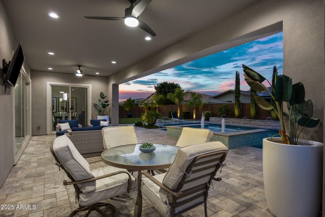 10420 E TRILLIUM Avenue, Mesa, AZ 85212