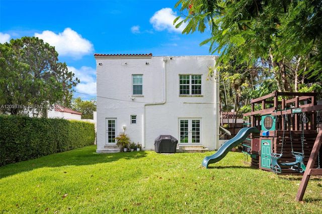 2153 SW 13th St, Miami, FL 33145