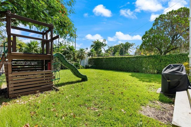 2153 SW 13th St, Miami, FL 33145