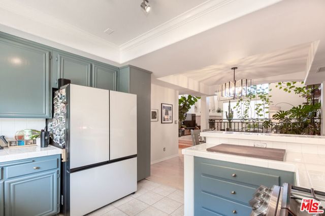 10924 Bloomfield Street 6, North Hollywood, CA 91602