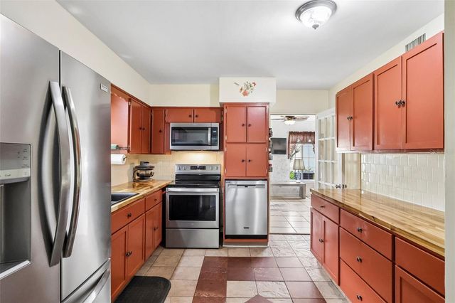37350 OAK LANE, Umatilla, FL 32784