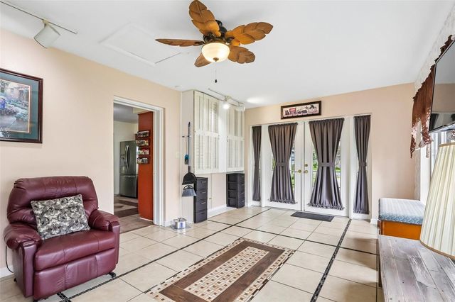 37350 OAK LANE, Umatilla, FL 32784