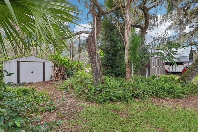37350 OAK LANE, Umatilla, FL 32784