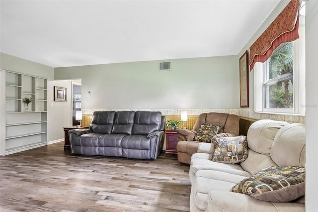 37350 OAK LANE, Umatilla, FL 32784