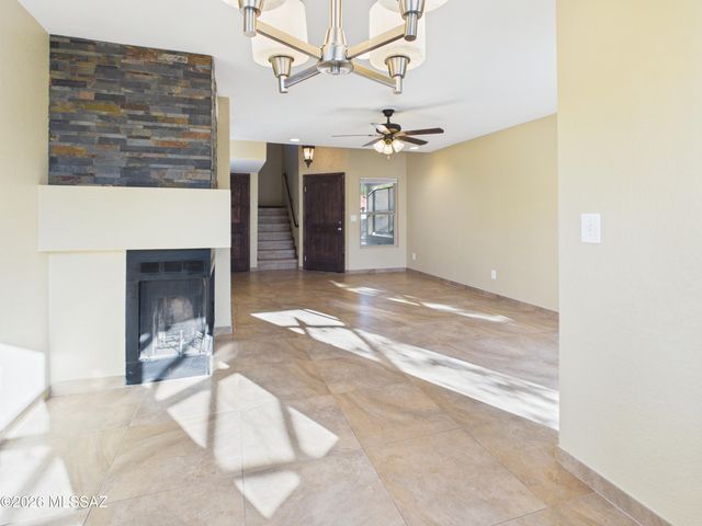9537 N Albatross Drive, Tucson, AZ 85742
