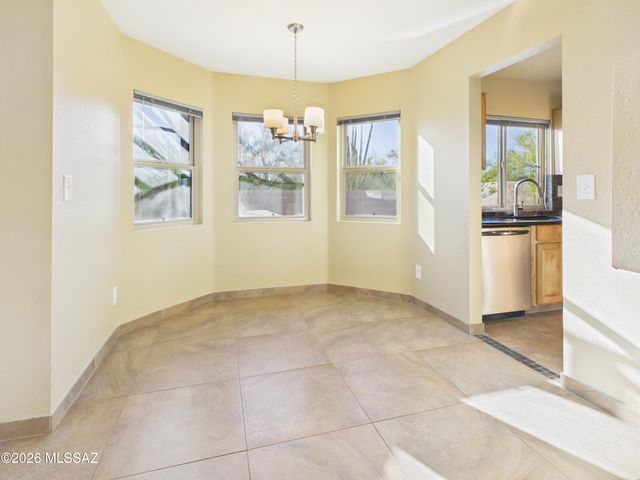 9537 N Albatross Drive, Tucson, AZ 85742