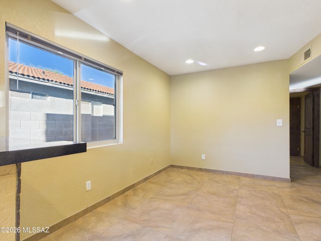 9537 N Albatross Drive, Tucson, AZ 85742