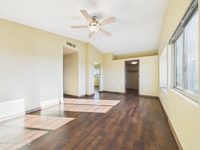 9537 N Albatross Drive, Tucson, AZ 85742