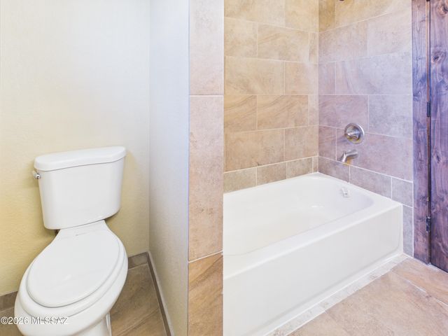 9537 N Albatross Drive, Tucson, AZ 85742