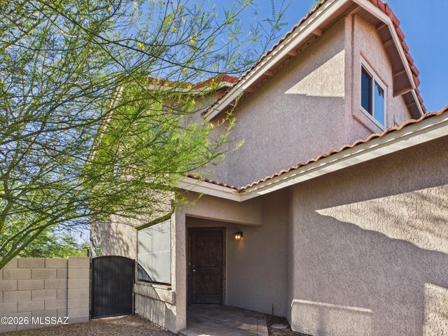 9537 N Albatross Drive, Tucson, AZ 85742