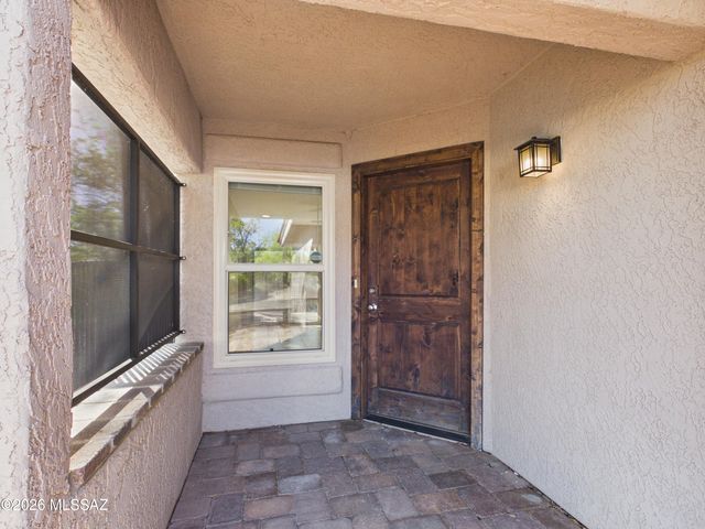 9537 N Albatross Drive, Tucson, AZ 85742