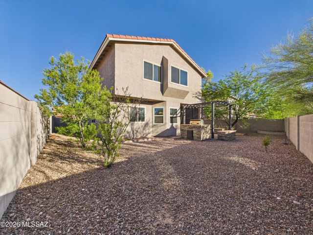 9537 N Albatross Drive, Tucson, AZ 85742
