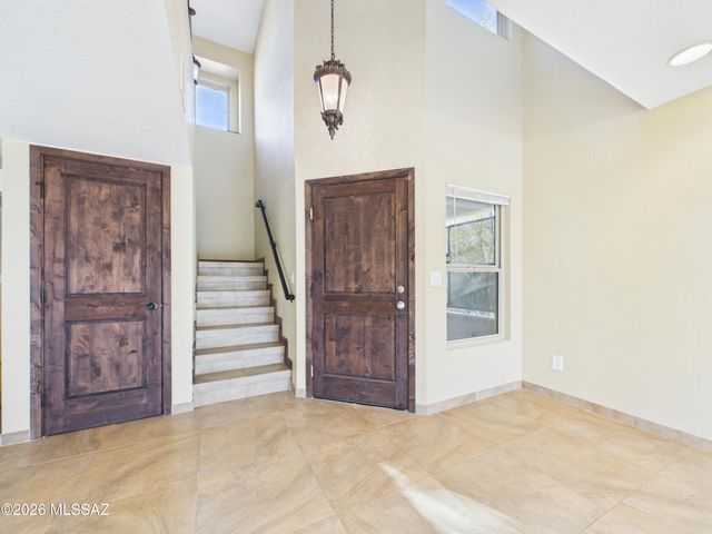 9537 N Albatross Drive, Tucson, AZ 85742