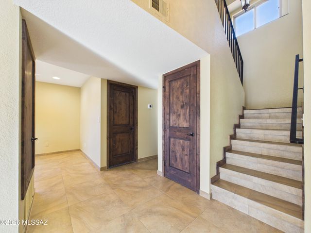 9537 N Albatross Drive, Tucson, AZ 85742