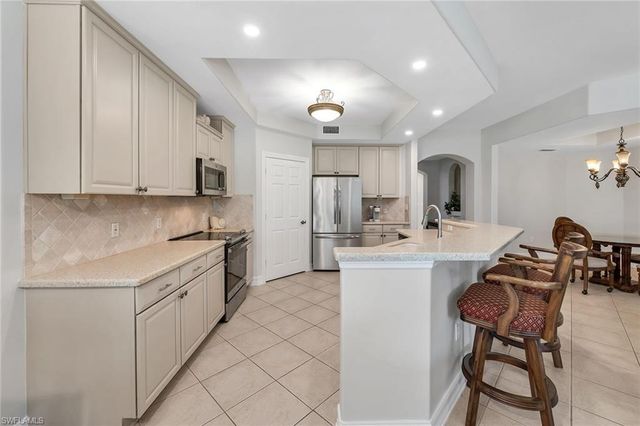 1285 Rialto WAY 102, Naples, FL 34114