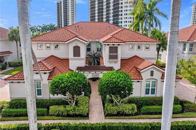 1285 Rialto WAY 102, Naples, FL 34114