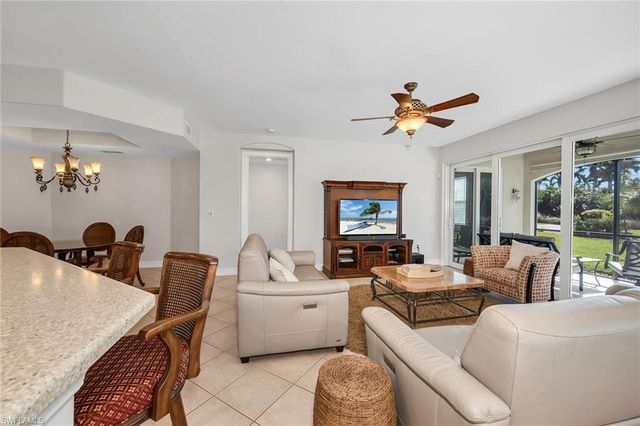 1285 Rialto WAY 102, Naples, FL 34114