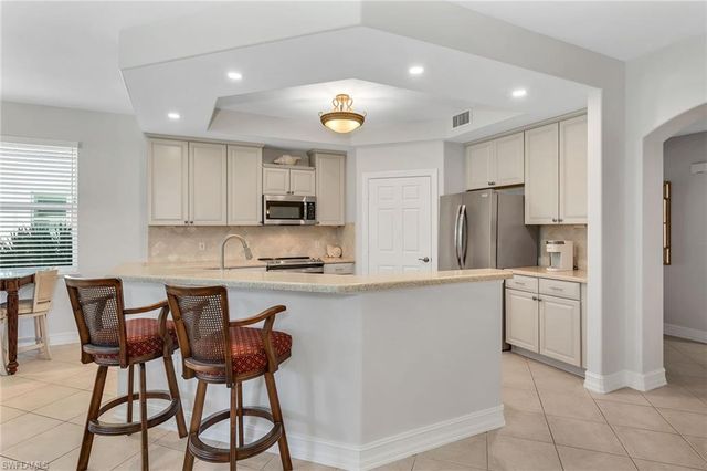 1285 Rialto WAY 102, Naples, FL 34114