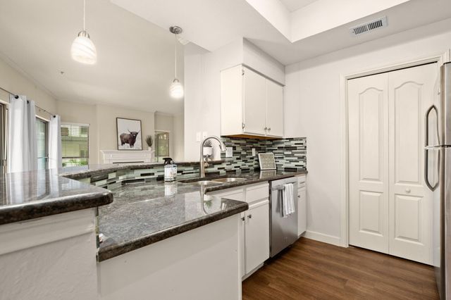 6000 Shepherd Mountain CV 614, Austin, TX 78730