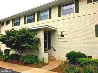 5319 POOKS HILL RD #1, Bethesda, MD 20814