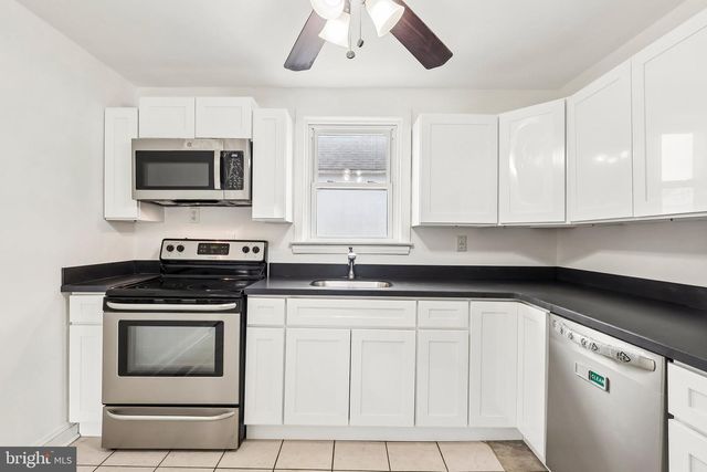 301 DECALB AVE, Wilmington, DE 19804