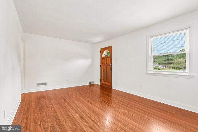 301 DECALB AVE, Wilmington, DE 19804